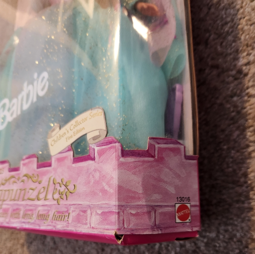 RAPUNZEL Barbie - Picture 2 of 12